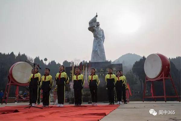 落阳村交通新篇章，迈向现代化交通的里程碑